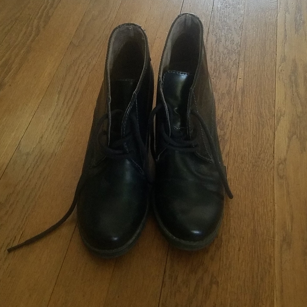 Shoeties - Picture 3 of 6